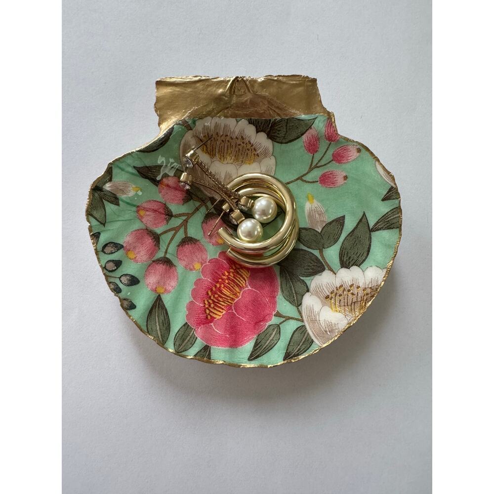 Camellia Floral Seashell Trinket Dish Garden Decor - Picture 4 of 7